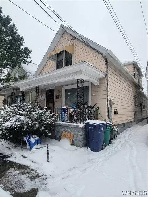 67 Peter St, Buffalo, NY 14207