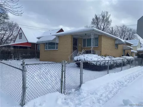85 Gierlach St, Buffalo, NY 14212