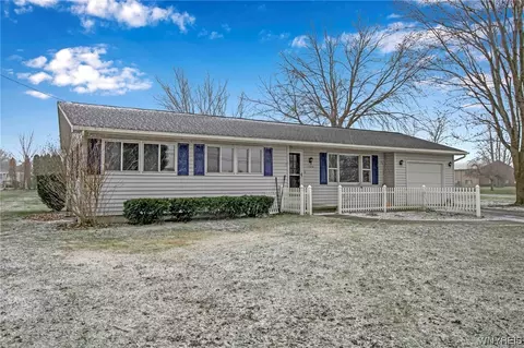 11040 W Center Street Ext, Ridgeway, NY 14103