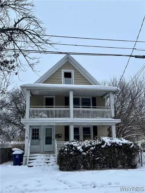 1542 Pierce Ave, Niagara Falls, NY 14301