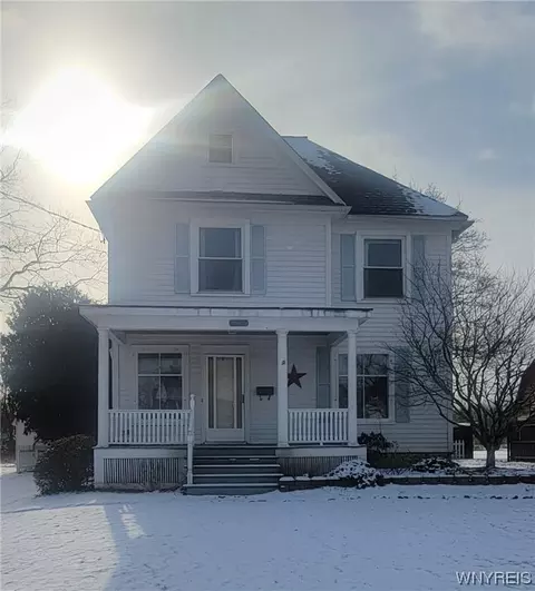 6054 Ketchum Ave, Newfane, NY 14108