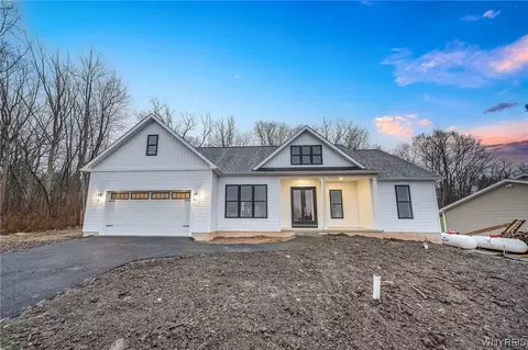 4740 Carter Dr, Cambria, NY 14094