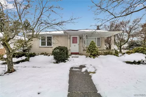 346 Hedstrom Dr, Amherst, NY 14226