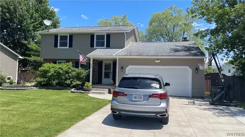 199 Gregory Pl, Grand Island, NY 14072