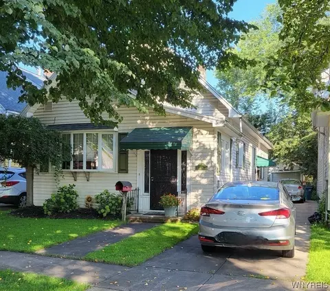 82 Melrose St, Buffalo, NY 14220