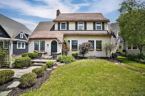 84 Washington Hwy, Amherst, NY 14226