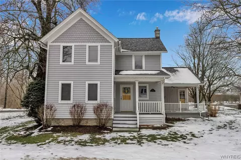 57 Mechanic St, Elba, NY 14058