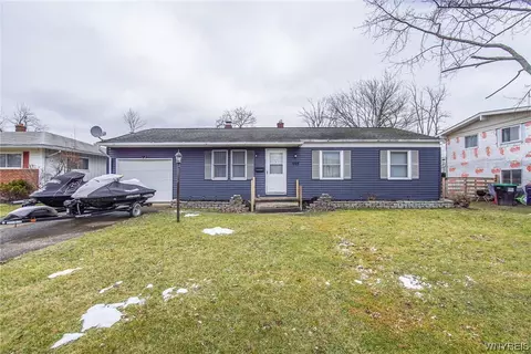 995 Carter Dr, Grand Island, NY 14072