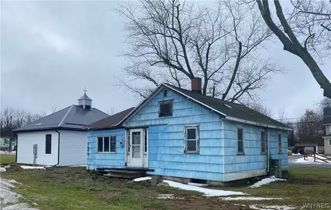 4242 S Gravel Rd, Shelby, NY 14103
