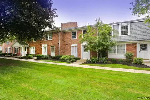 65 Oakbrook Dr #D, Amherst, NY 14221
