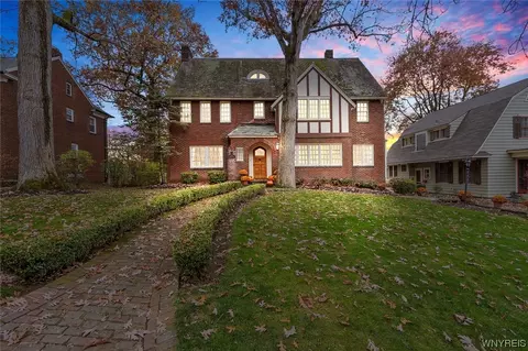 310 Berkeley Dr, Syracuse, NY 13210