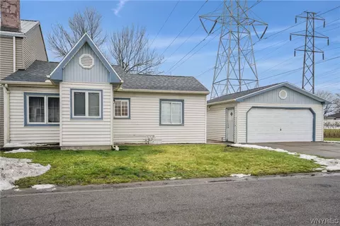 37 Glenwood Ct #E, Cheektowaga, NY 14225