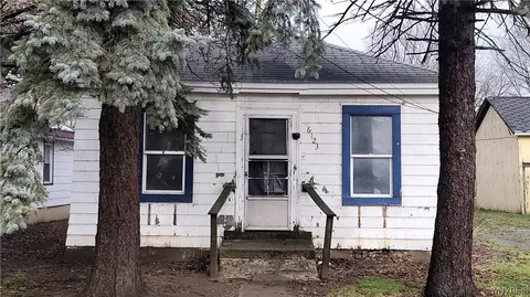 6123 Main Rd, Stafford, NY 14143