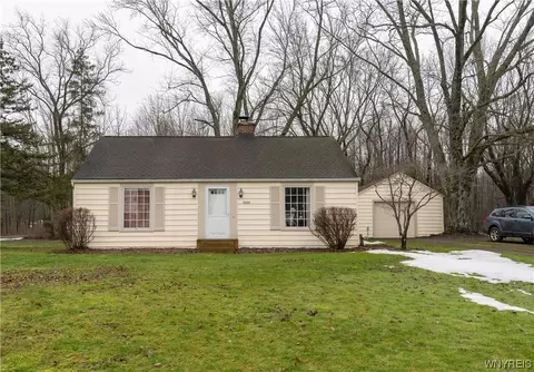 7533 Ellicott Rd, West Falls, NY 14170