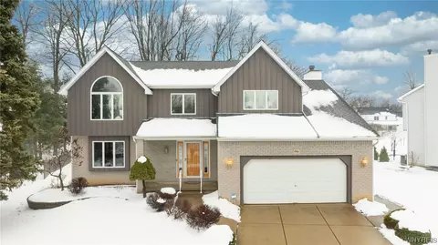 50 Insbrook Ct, East Amherst, NY 14051