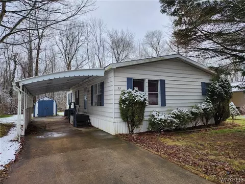 59 Beechwood Blvd, Gaines, NY 14411