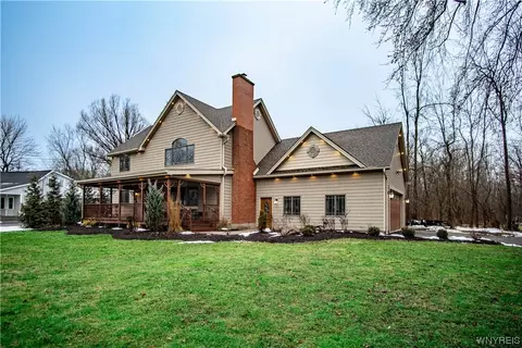 2740 Dodge Rd, East Amherst, NY 14051