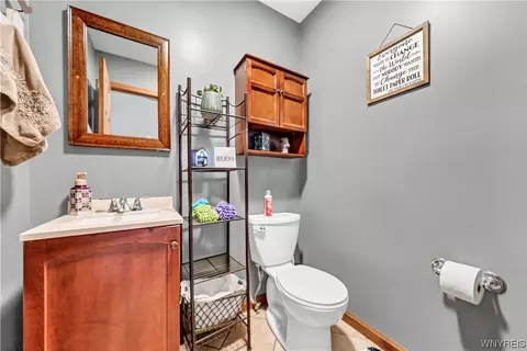 Bath - 5548 Irish Rd, Pendleton, NY 14120 photo 1 of 6