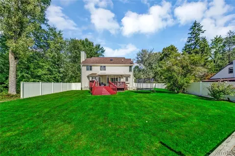 Exterior - 5548 Irish Rd, Pendleton, NY 14120 photo 2 of 8