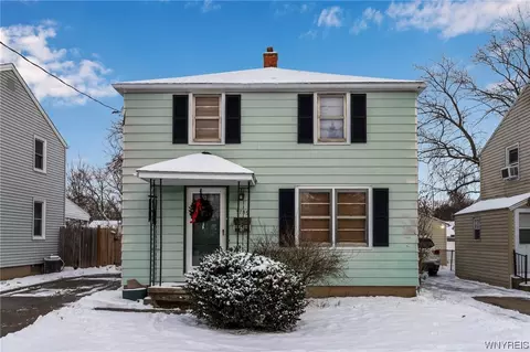 3739 Mckoon Ave, Niagara Falls, NY 14305