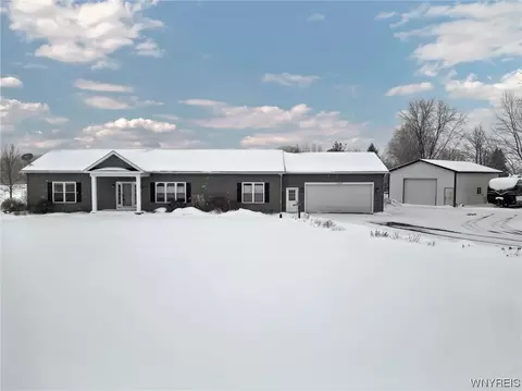 7343 Cedar St, Newstead, NY 14001