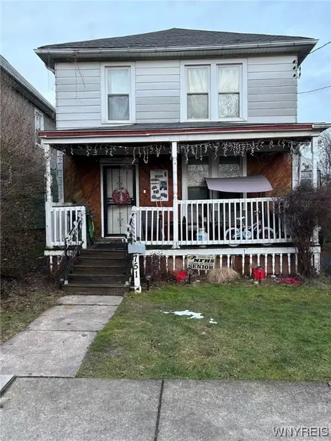 751 15th St, Niagara Falls, NY 14301