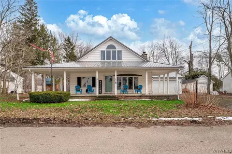 76 Oval St, Brant, NY 14027