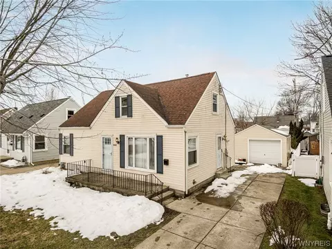 4640 Mount Vernon Blvd, Hamburg, NY 14075