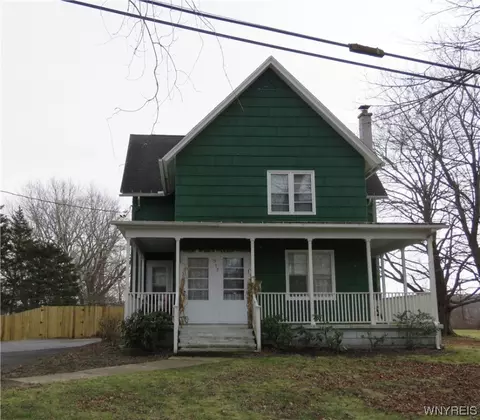 517 Main Rd, Hanover, NY 14081
