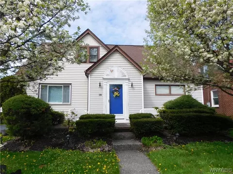 18 Warsaw St, Cheektowaga, NY 14206