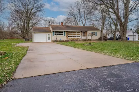 3212 Hess Rd, Appleton, NY 14008