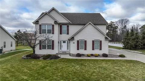 3871 Stone Ridge Rd, Wheatfield, NY 14120