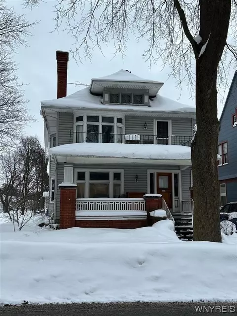 123 High St, Lockport, NY 14094