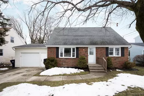 98 Smith Dr, Lackawanna, NY 14218