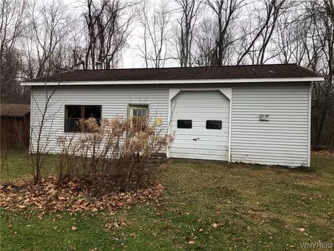 10026 Patterson Ln, Portland, NY 14063