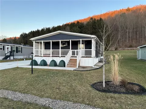 168 Green Valley Ests, Great Valley, NY 14741