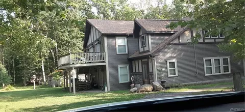 4737 S Holley Rd, Holley, NY 14470