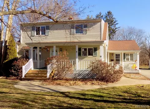 51 Pleasant View Ave, Evans, NY 14006