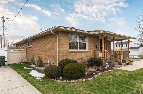 94 Jane Ln, Depew, NY 14043