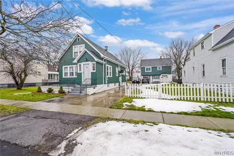 54 David Ave, Cheektowaga, NY 14225