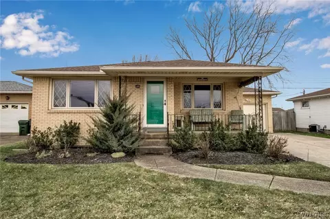 148 Barnabas Dr, Depew, NY 14043