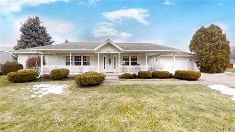9749 Rochester Rd, Royalton, NY 14105