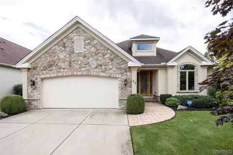43 Summer Hill Ln, Amherst, NY 14221