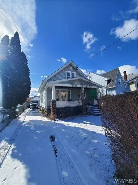 2455 Cleveland Ave, Niagara Falls, NY 14305