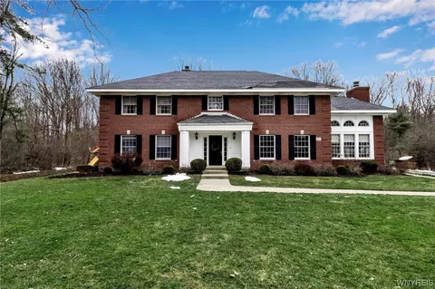259 Greenwood Dr, Aurora, NY 14052