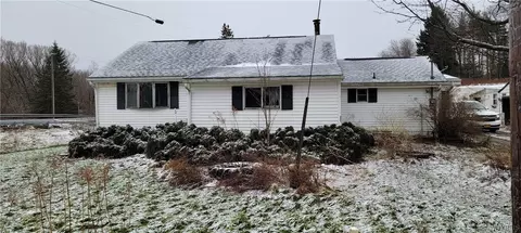 9392 Center Rd, Arkwright, NY 14063