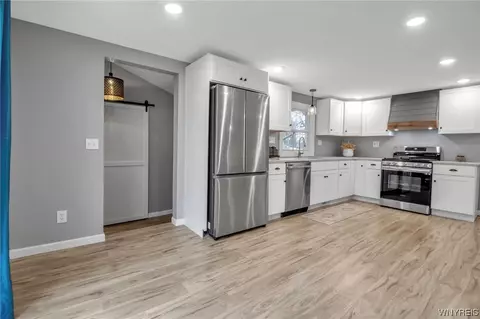 Kitchen - 6987 Putnam Dr, Evans, NY 14047 photo 5 of 5
