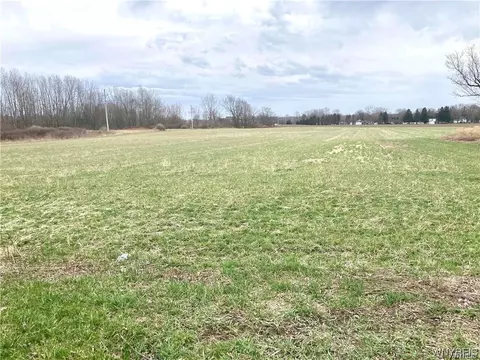 12319 Broadway St, Alden, NY 14004