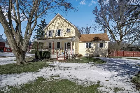 2761 Love Rd, Grand Island, NY 14072