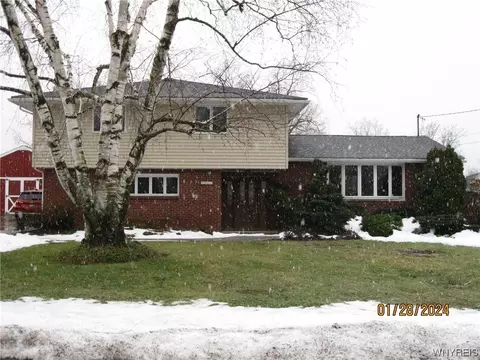 4907 Best St, Hamburg, NY 14075